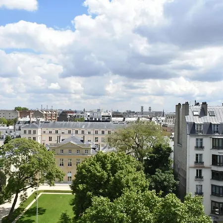 City Centre Studio With Amazing Views * Paris